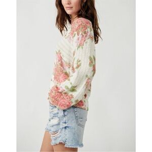 FREE PEOPLE➕Bed Of Roses Sweater